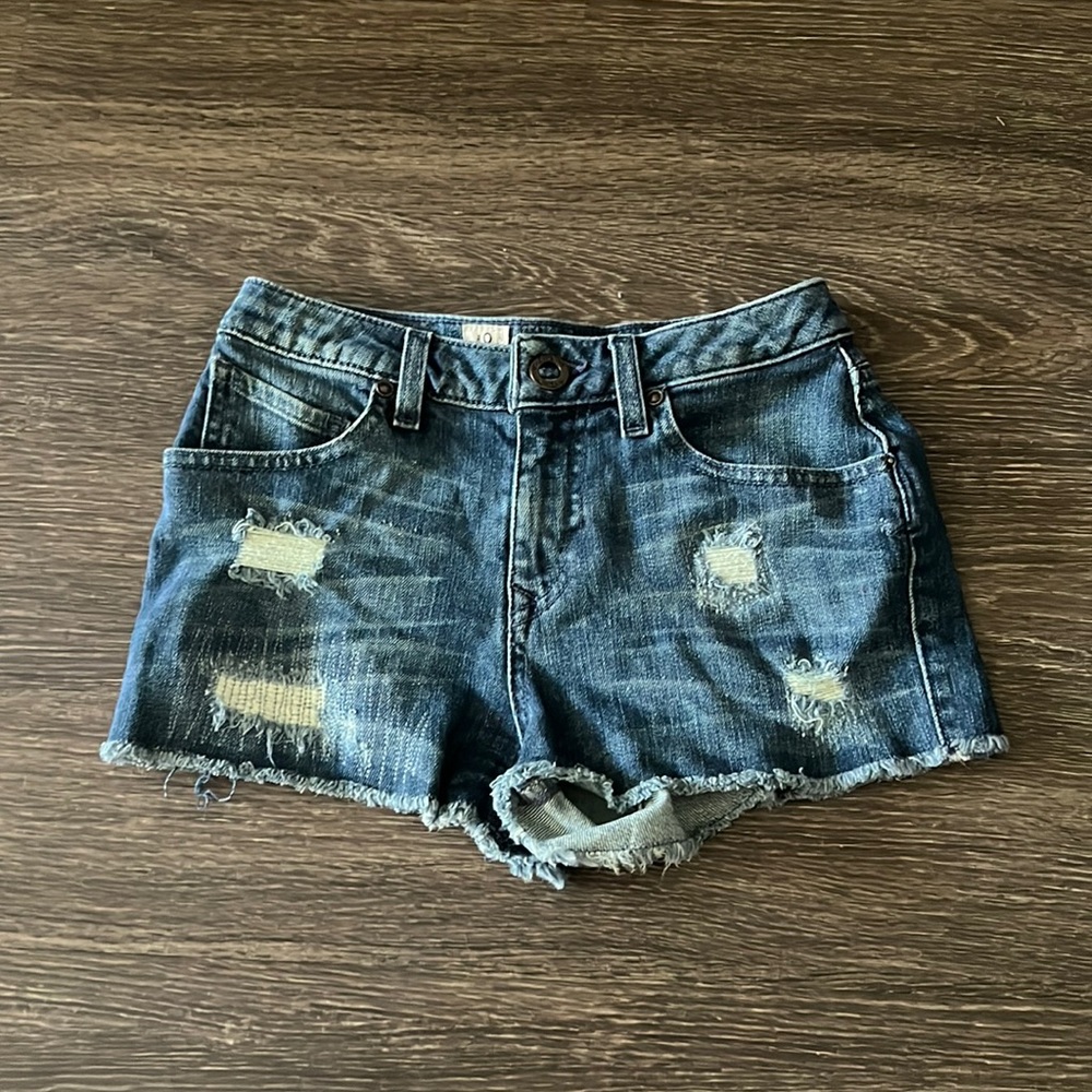 Volcom Distressed Short